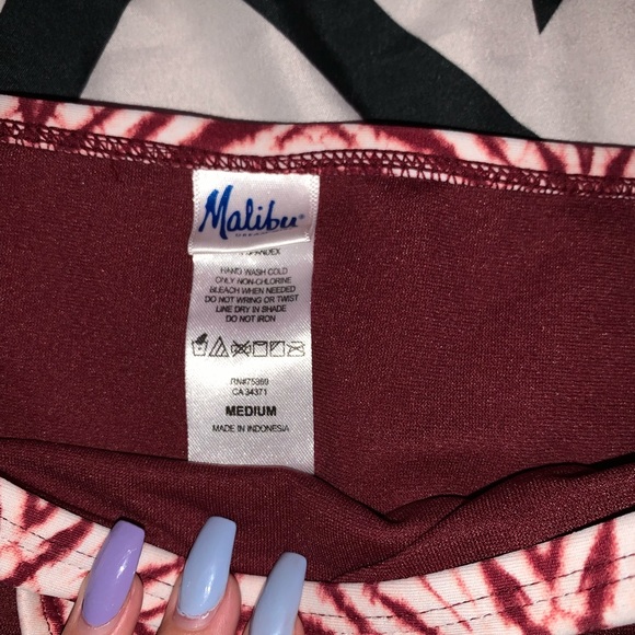 Bathing suit - Picture 3 of 3